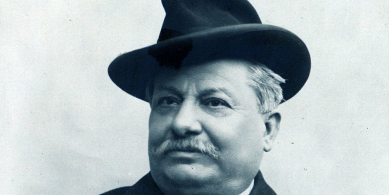 Giovanni_Pascoli_2