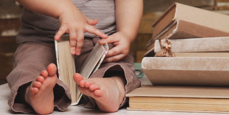 5 idee per trasmettere ai figli l'amore per i libri