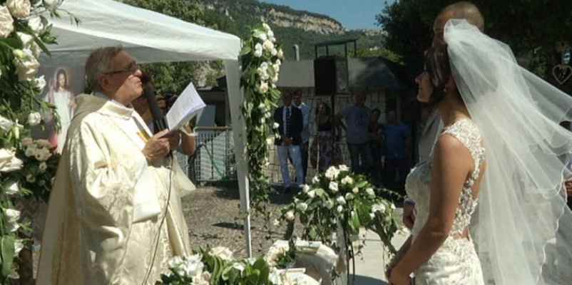 Ramon e Martina, matrimonio all'aperto per ripartire dopo il terremoto