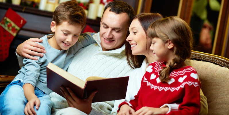 5 tradizioni natalizie pensate per gli amanti dei libri