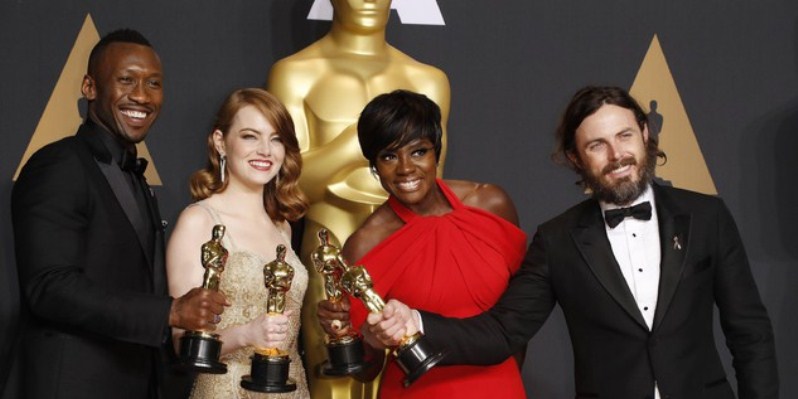 Premi Oscar 2017, trionfano "La La Land" e "Moonlight"
