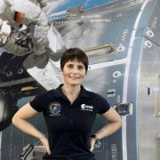 "Space Girls", Lo sguardo delle donne nello spazio in una mostra fotografica 2 "Space Girls", Lo sguardo delle donne nello spazio in una mostra fotografica