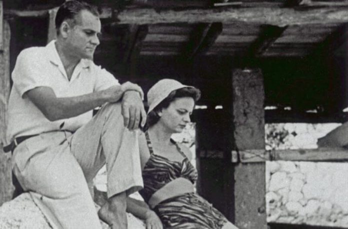 Elsa Morante e Alberto Moravia, storia di un amore tormentato Elsa Morante e Alberto Moravia, storia di un amore tormentato