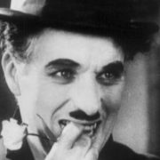 Charlie Chaplin, 5 libri per conoscere uno dei più grandi attori comici di sempre 4 Charlie Chaplin, 5 libri per conoscere uno dei più grandi attori comici di sempre