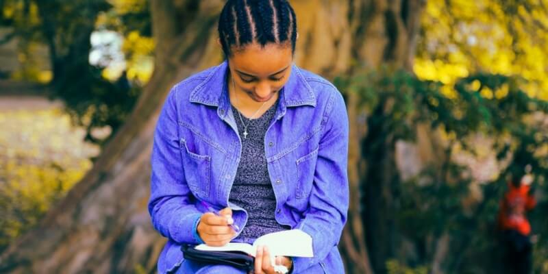 I consigli per leggere un libro intero al giorno