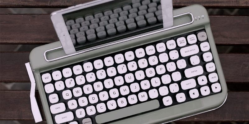Penna, la macchina da scrivere tra passato e futuro
