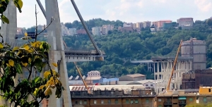 Crollo ponte Morandi, gli editori doneranno i libri di testo agli alunni delle famiglie colpite