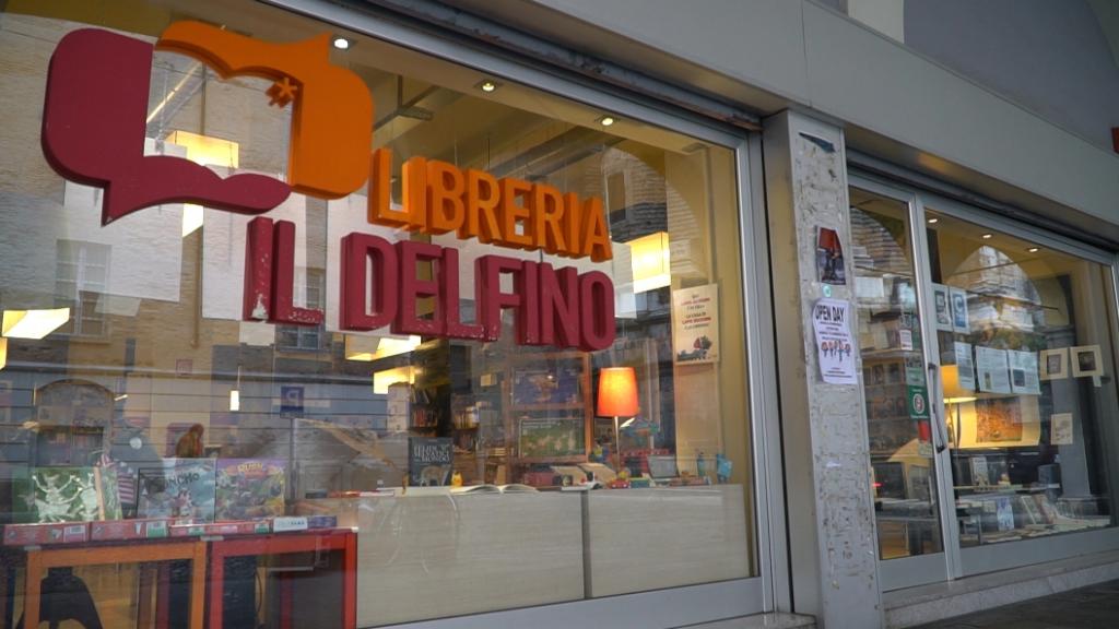 Il Premio per Librai 2019 alla libreria Il Delfino di Pavia