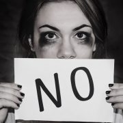 Violenza sulle donne, il "Codice Rosso" diventa legge 2 Violenza sulle donne, il Codice Rosso diventa legge