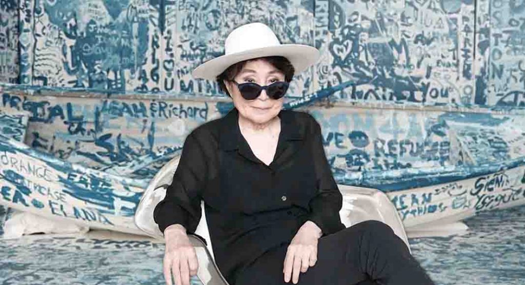 L'installazione Add Color di Yoko Ono a New York racconta dell'immigrazione in America
