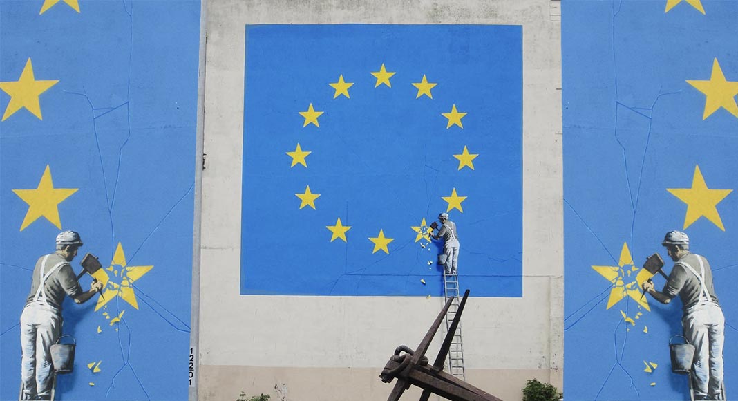 Scompare il murale di Banksy contro la Brexit