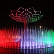 Milano, l'Albero della Vita si illumina in versione tricolore 2 albero-della-vita-tricolore