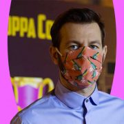 "Perché passare di colpo a scegliere tutto?", il monologo di Cattelan sulla Fase 2
