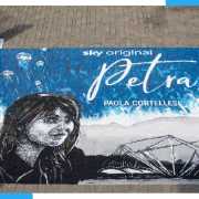 La “Petra” di Paola Cortellesi diventa un'opera di street art 2 La “Petra” di Paola Cortellesi diventa un'opera di street art