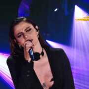 "Dieci" di Annalisa: ecco il significato della canzone più votata a Sanremo 3 "Dieci" di Annalisa: ecco il significato della prima canzone in classifica