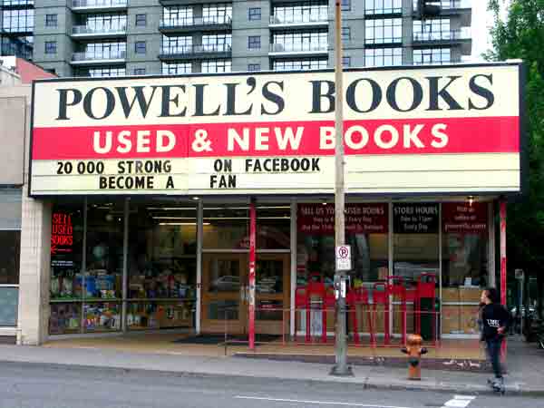 Powell’s City of Books – Portland, USA