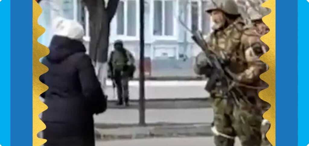 Storia della donna ucraina che sfida in strada un soldato russo