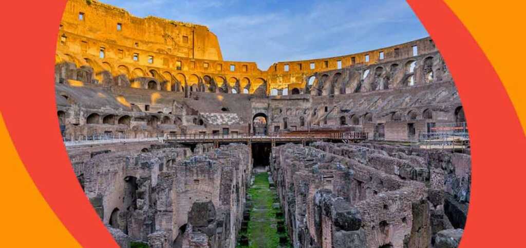 Colosseo, turista incide nome fidanzata sul muro