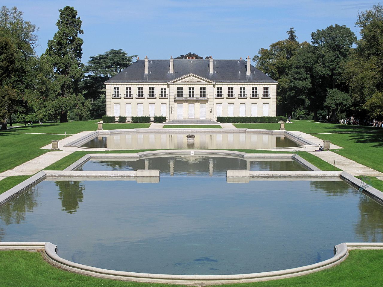 1280px Chateau de Rentilly