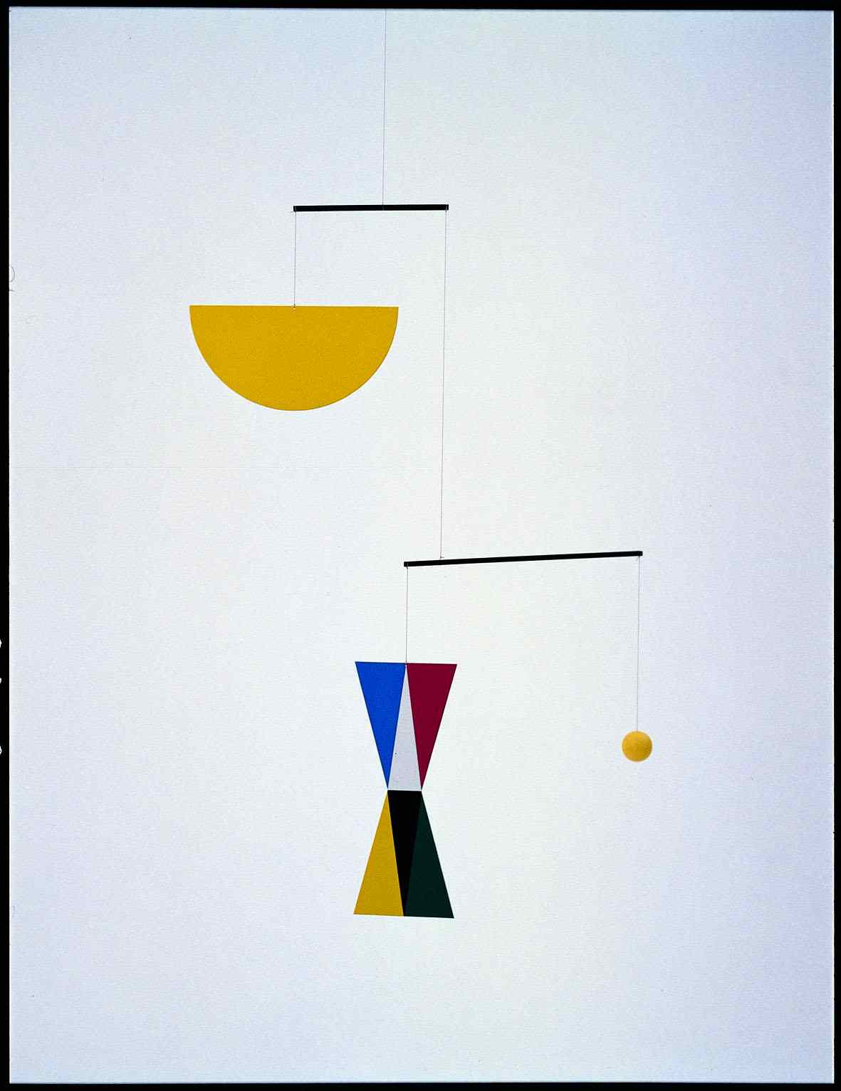 Bruno Munari, Macchina inutile, 1933 1993, legno filo, plastica, forex serigrafato. Casaperlarte, Fondazione Paolo Minoli, Cantù © Bruno Munari. Tutti i diritti riservati alla Maurizio Corraini s.r.l.