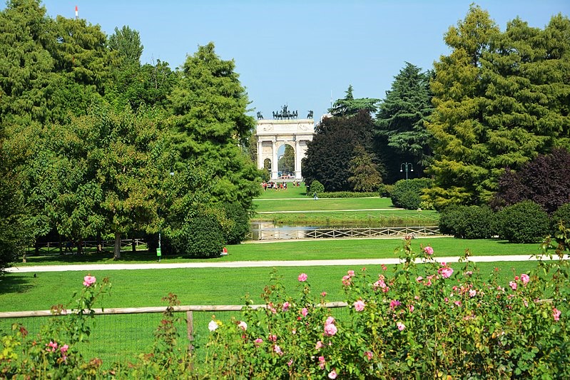 800px Parco Sempione scorcio