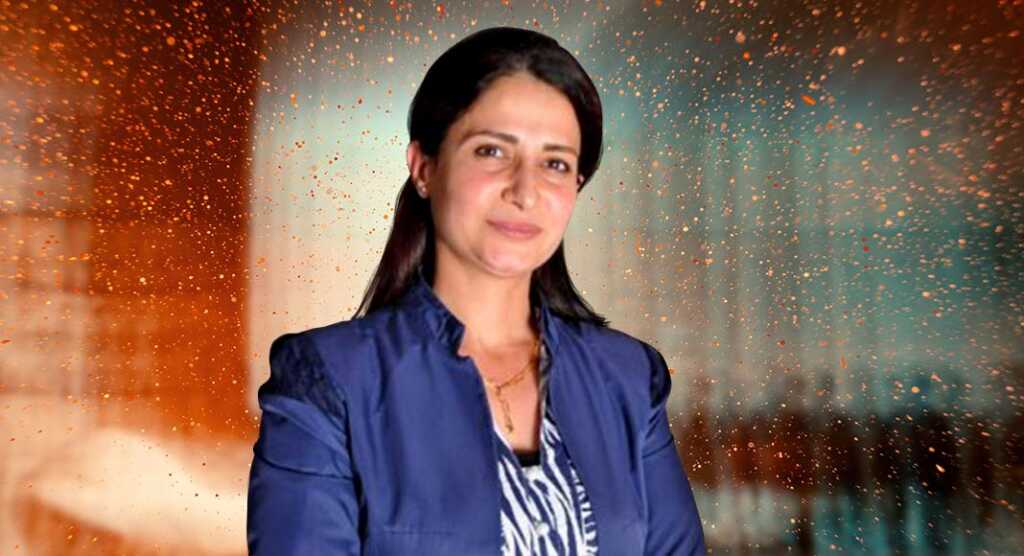 Chi era Hevrin Khalaf, una vita per la pace in Siria