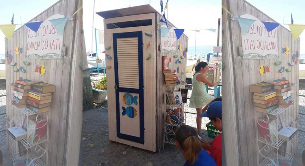 Ecco la bibliocabina sulla spiaggia, i libri spuntano tra sabbia e ombrelloni
