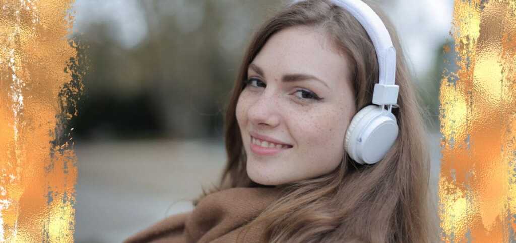 I 10 audiolibri e podcast più ascoltati del 2023 secondo l'Audible Compass 2023