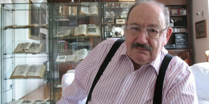 La collezione di libri di Umberto Eco contesa tra Milano e Bologna