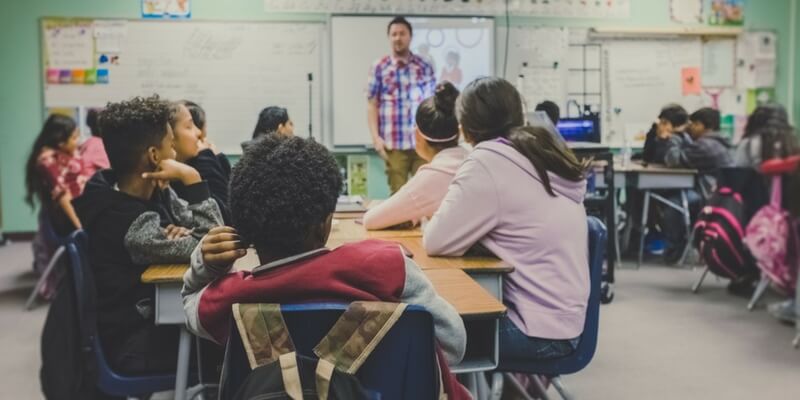 "Perché chiudere le scuole secondarie?", la lettera di una mamma
