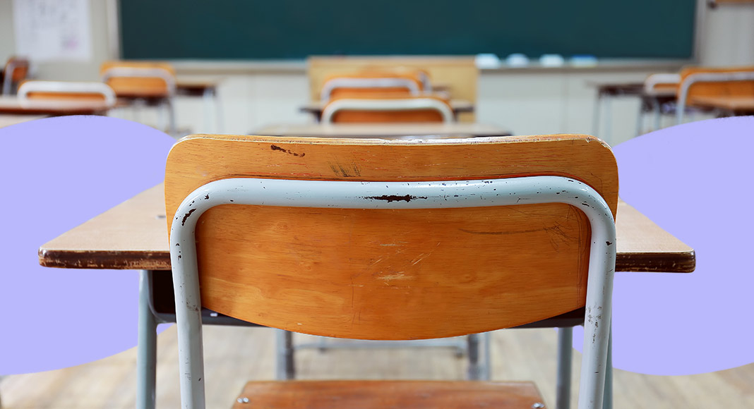 Chi denuncia paga un prezzo, la maestra sospesa per aver denunciato gli abusi su un'alunna 3 denuncia maestra
