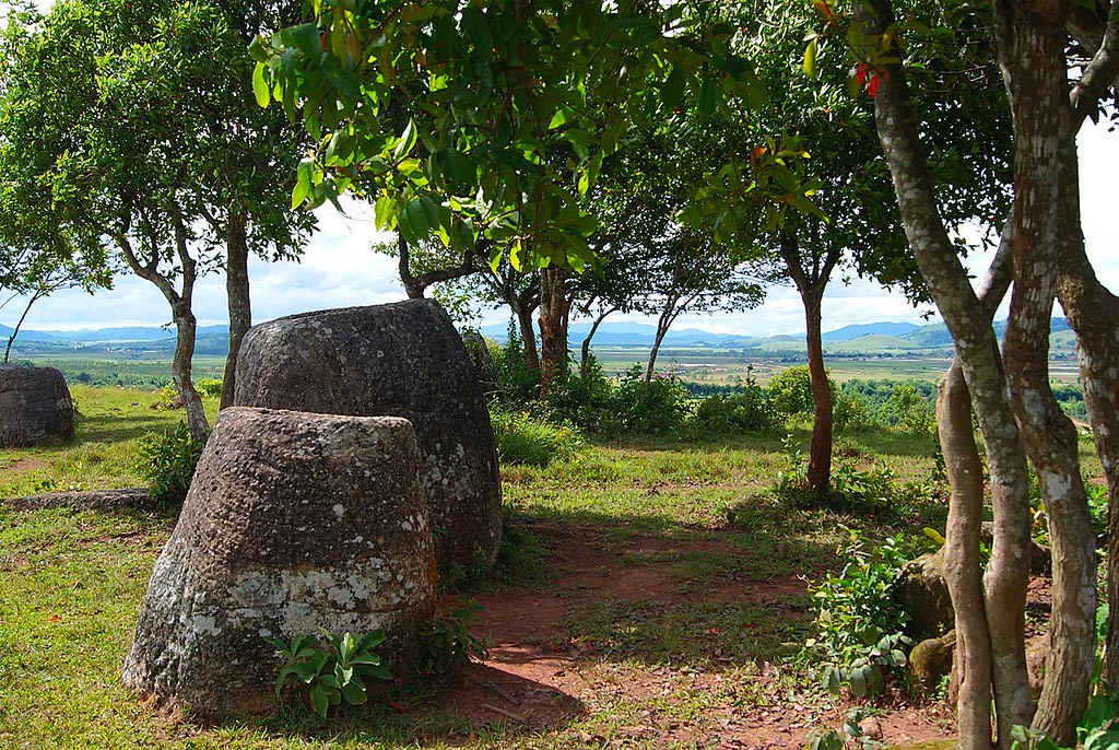 giare megalitiche di Xiangkhoang Laos 1