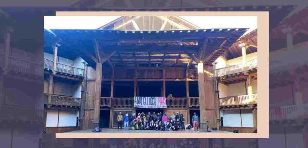 "Sono con voi", il messaggio di Franceschini ai manifestanti al Globe Theatre