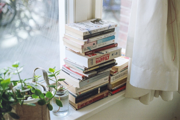 libri impilati
