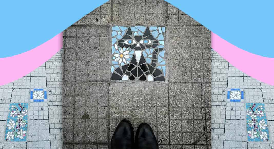I tappeti di Irma, colorati mosaici floreali per coprire le buche dei marciapiedi 8 I tappeti di Irma, colorati mosaici floreali per coprire le buche dei marciapiedi