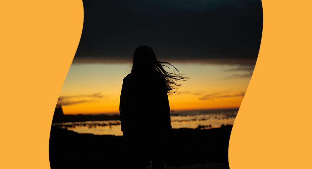 Di tutto restano tre cose, la poesia che ci fa guardare avanti