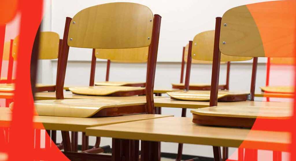 Scuole chiuse in Campania, scontro regione-governo