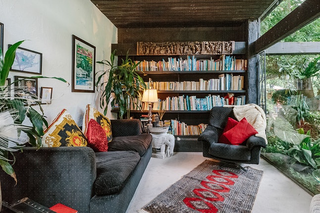 victoria airbnb