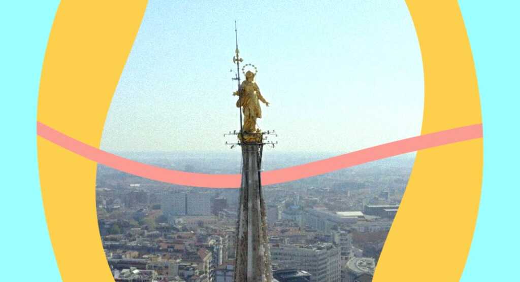 video-statue