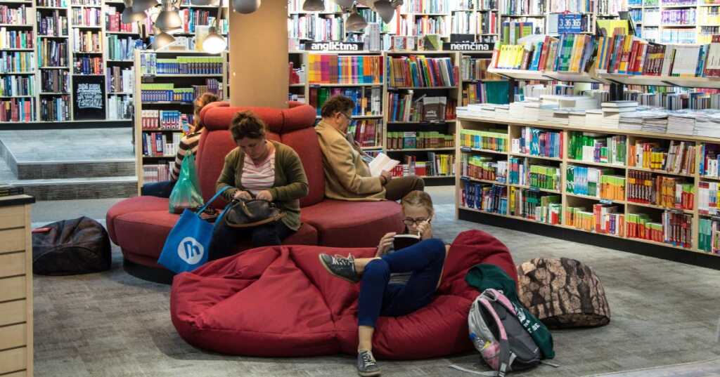 Libri nel 2024 calano i lettori in Italia, soprattutto al Sud