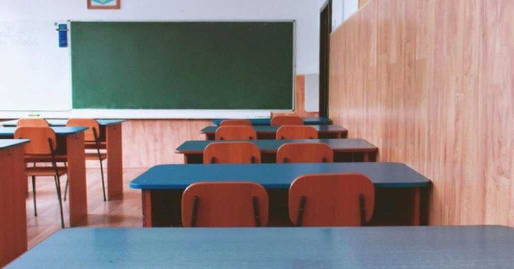 Scuole fredde due studenti su tre alle prese col gelo in classe
