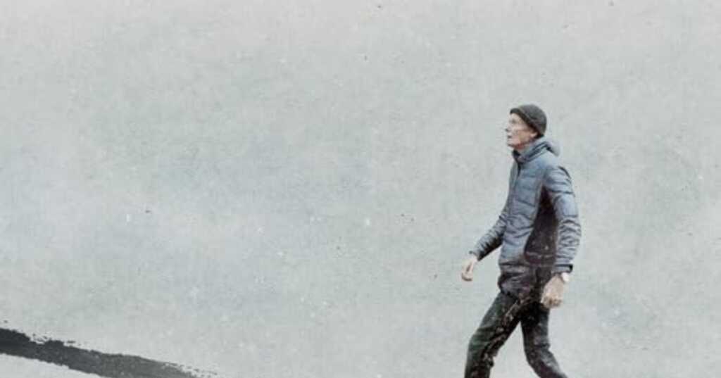 "L'età sperimentale" di Erri De Luca: la riflessione poetica sulla vecchiaia dal libro al film