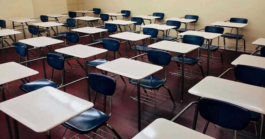 Scuole come frigoriferi 1 studente su 2 ha trovato le aule fredde al rientro a scuola