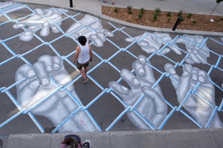 La street art di Roadsworth: le opere nascoste nella città