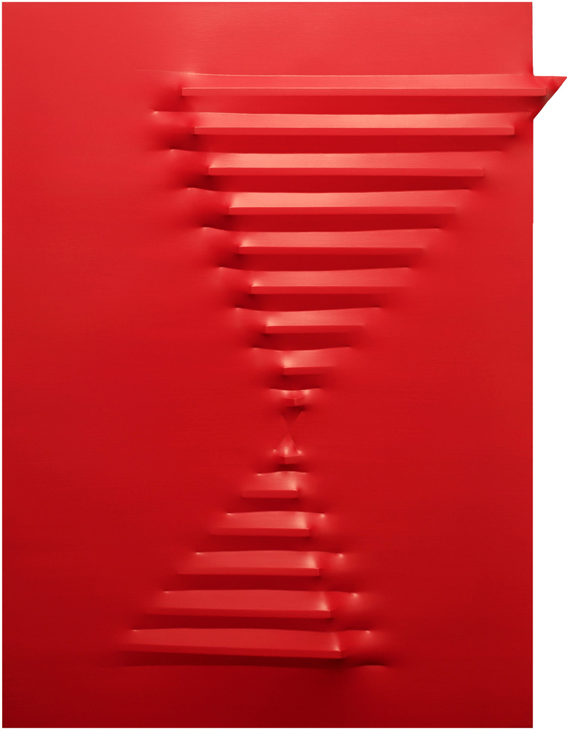 10)Rosso, 1973          Tela estroflessa e tempera vinilica, cm 151,5x114  