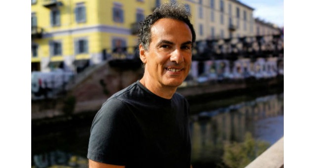 Buon compleanno - 11 dicembre. Tanti auguri a Andrea De Carlo