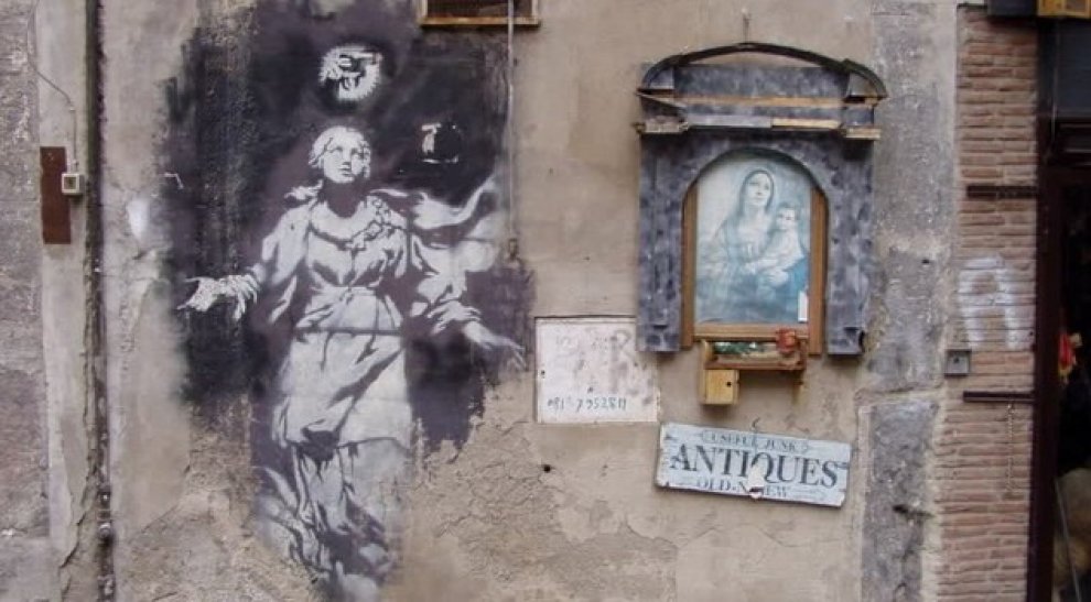 Napoli, salvata dopo petizione popolare la 'Madonna con la pistola' di Banksy