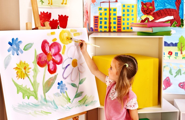 10 buoni motivi per cui insegnare l'arte a scuola fa bene ai bambini