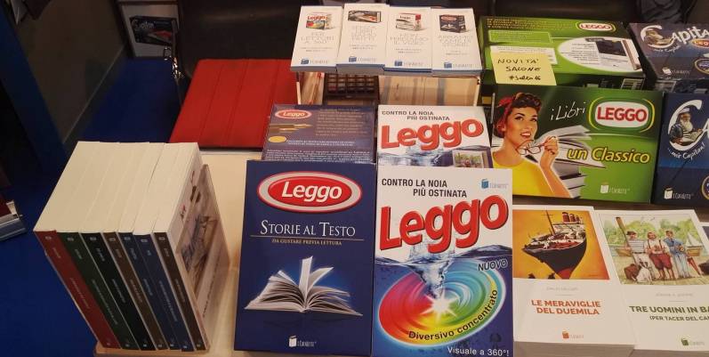 "Cofaletti", i packaging letterari che giocano con i simboli del consumo di massa