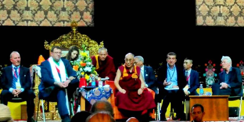“La mia religione è la gentilezza”, le parole del Dalai Lama in visita a Milano